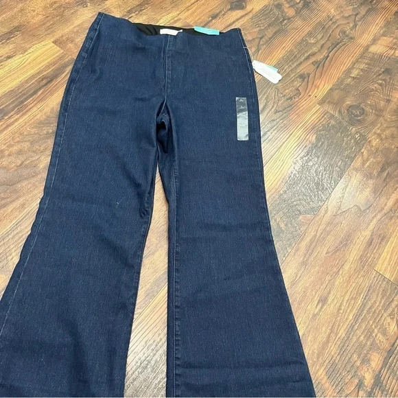 NWT Maurices Womens Large/Long Blue Dark Wash Stretchy Denim Flare Pants - Picture 2 of 7